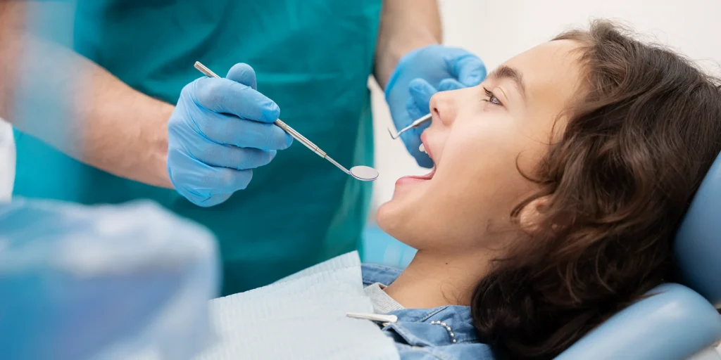 Clínica Dental Uribarri - Tratamiento de Odontopediatría-Caries dental. Imagen de Freepik