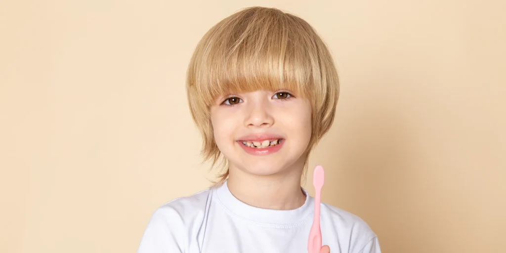 Clínica Dental Uribarri - Tratamiento de Odontopediatría-Malos hábitos. Imagen de Freepik