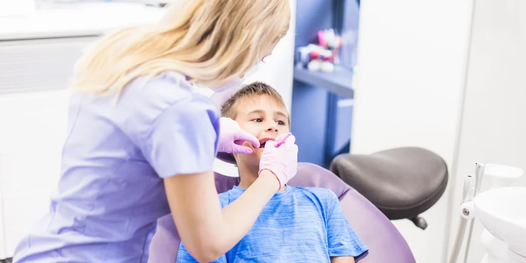 Clínica Dental Uribarri - Tratamiento de Odontopediatría-Patología pulpar. Imagen de Freepik