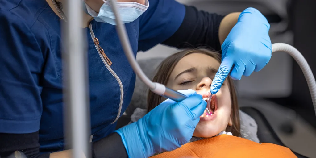 Clínica Dental Uribarri - Tratamiento de Odontopediatría-Traumatismo dental. Imagen de Freepik