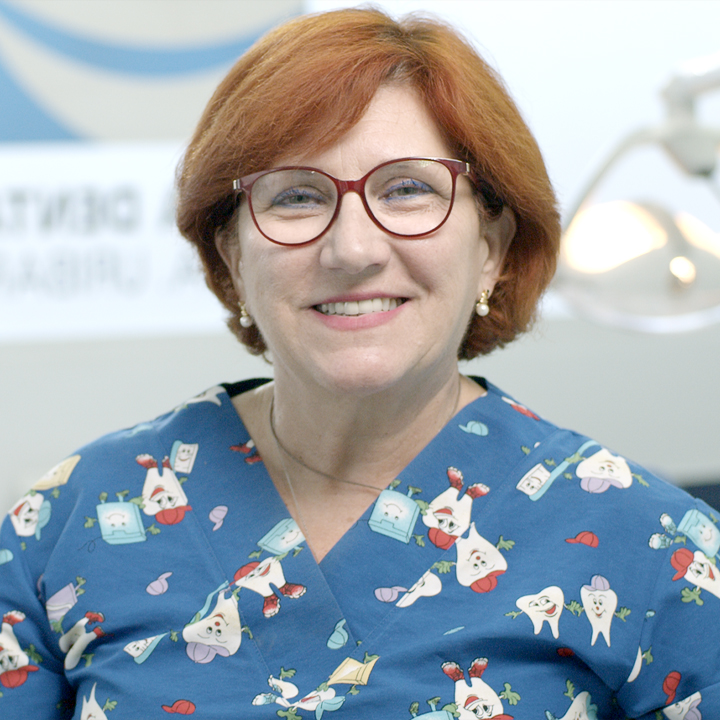 Centro Dental Uribarri-Aurora Uribarri perfil.
