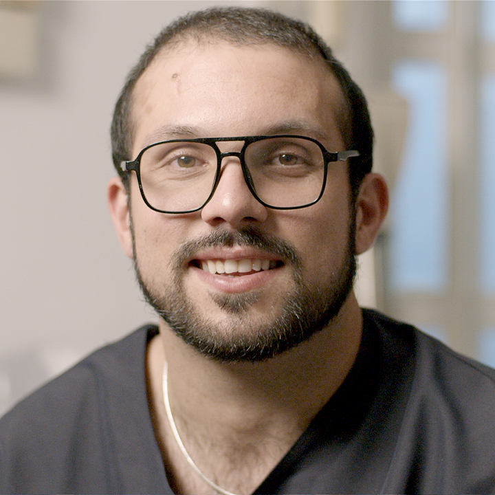 Centro Dental Uribarri-Unai Uribarri perfil.
